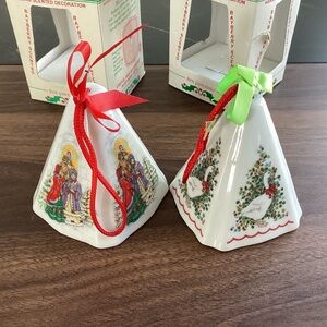 Vtg 2 ps Jasco Porcelain Festive Fragrant Christmas Ornaments Bayberry Carolers